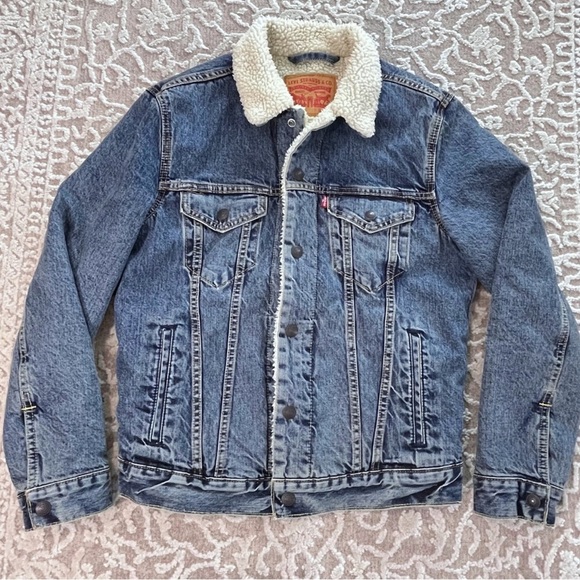 Levi’s Men’s Insulated Sherpa Trucker Jacket - Picture 3 of 16